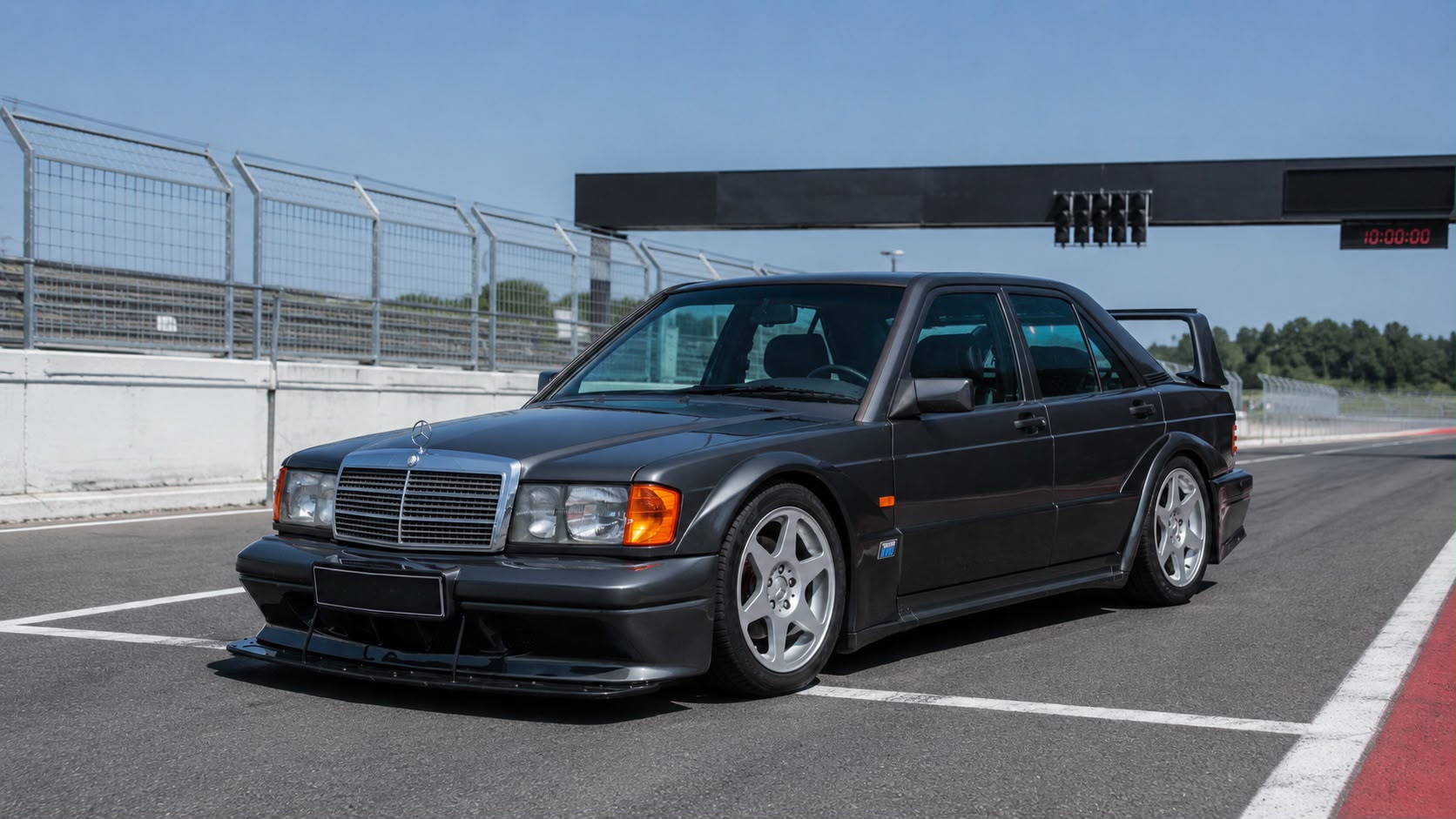 Mercedes_W201_190E_Evolution_2_Bodykit_Evo_Kit_FB_Performance